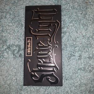 Kat Von D Shade & Light